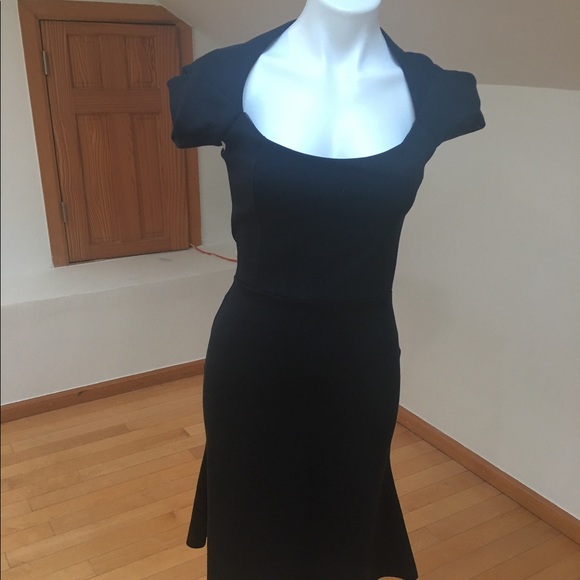 Dresses & Skirts - Little black dress in a European design.